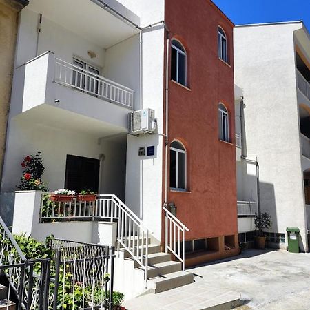 Apartments Jadranka Макарська Екстер'єр фото