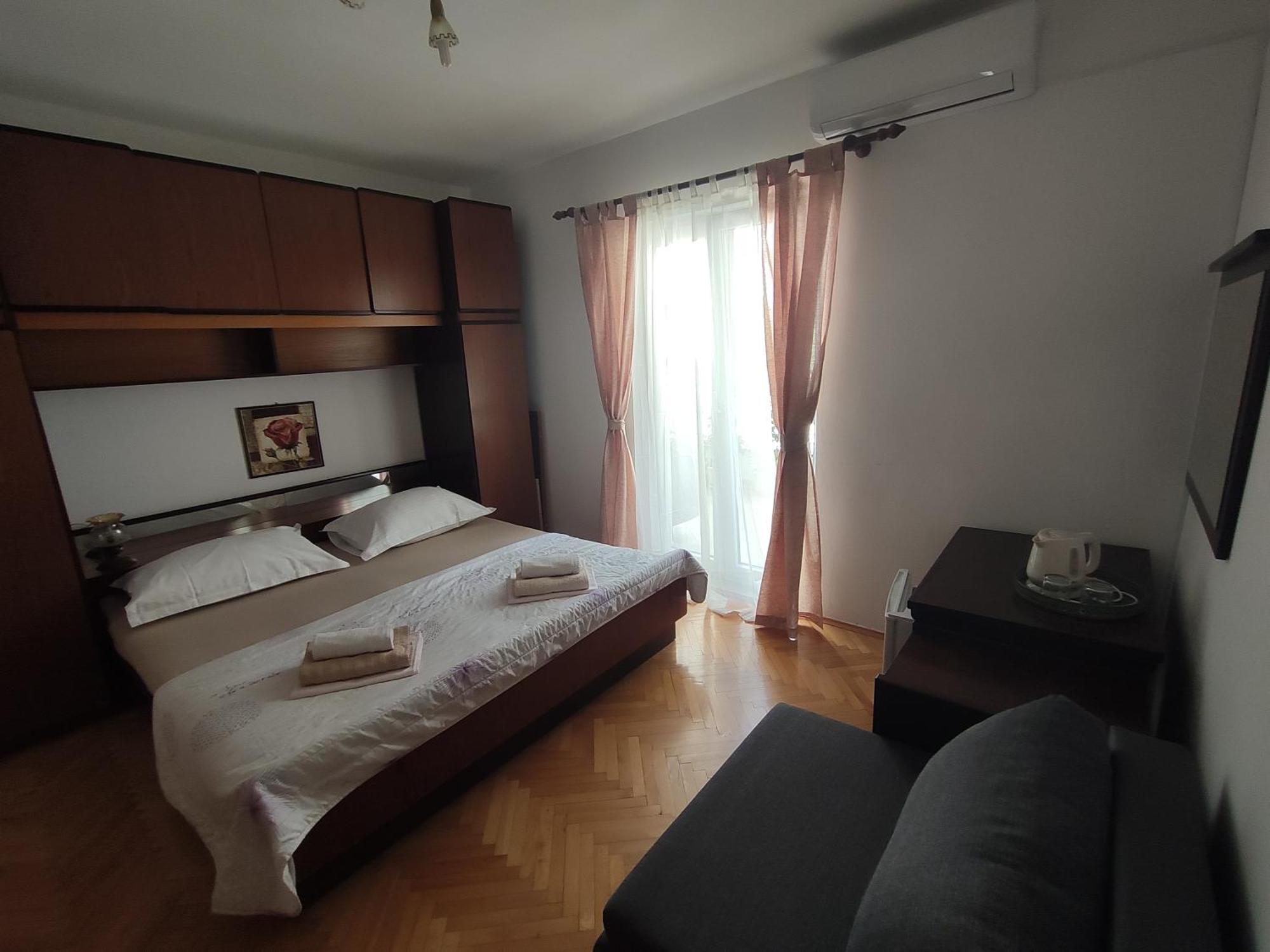Apartments Jadranka Макарська Екстер'єр фото
