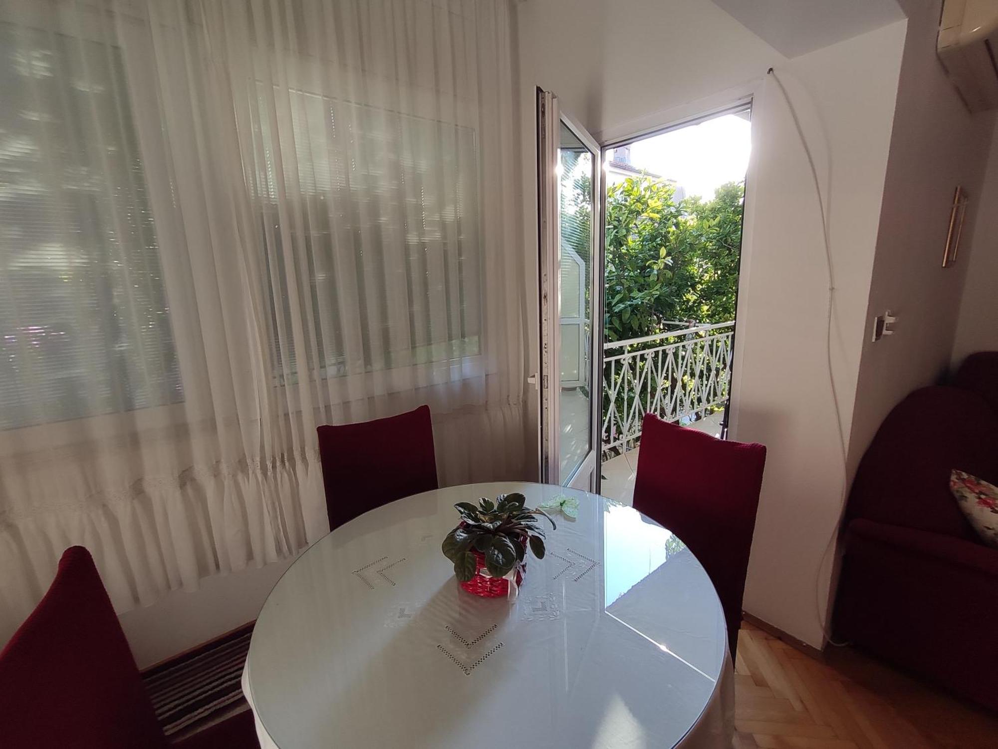 Apartments Jadranka Макарська Екстер'єр фото
