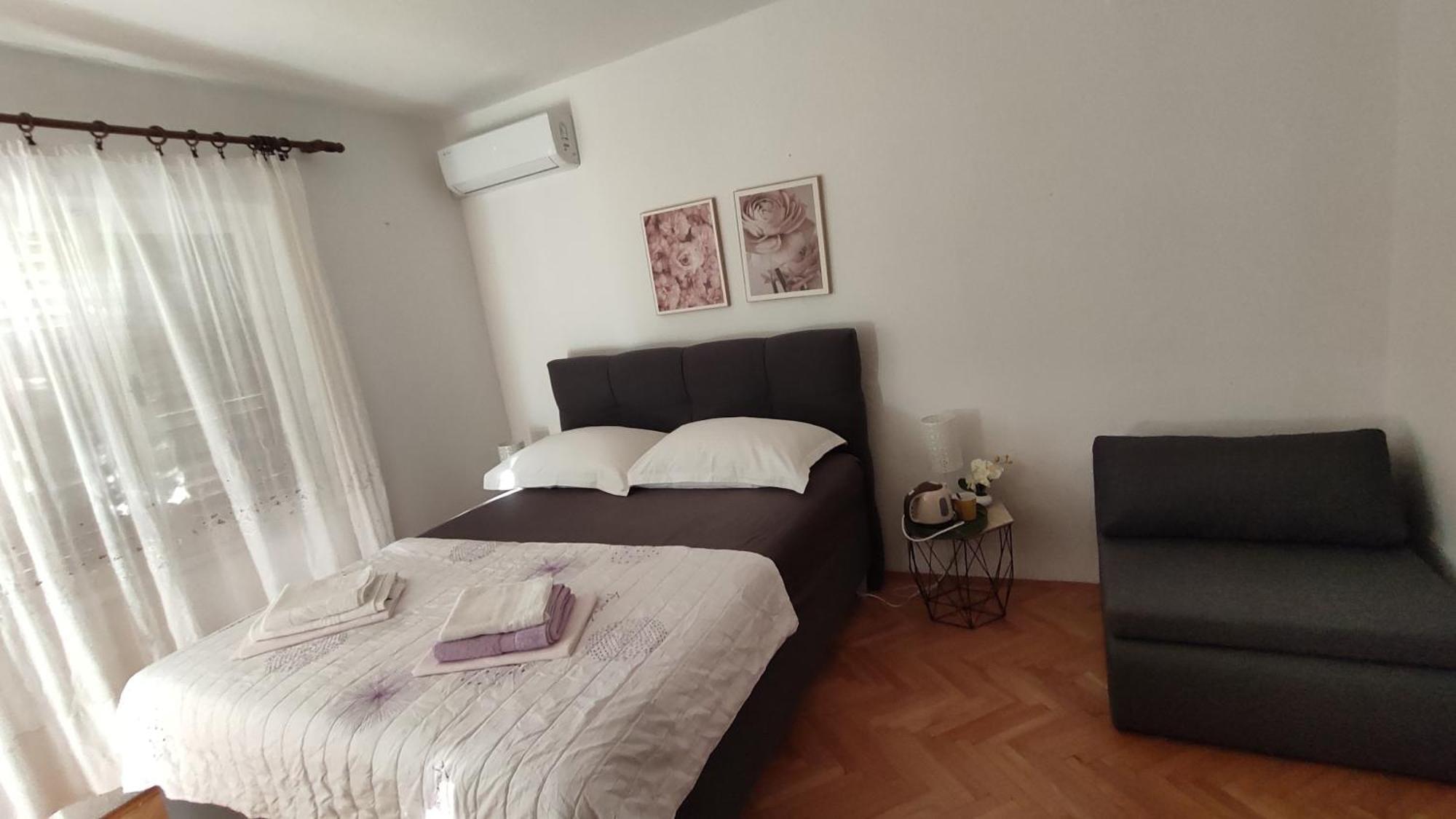 Apartments Jadranka Макарська Екстер'єр фото